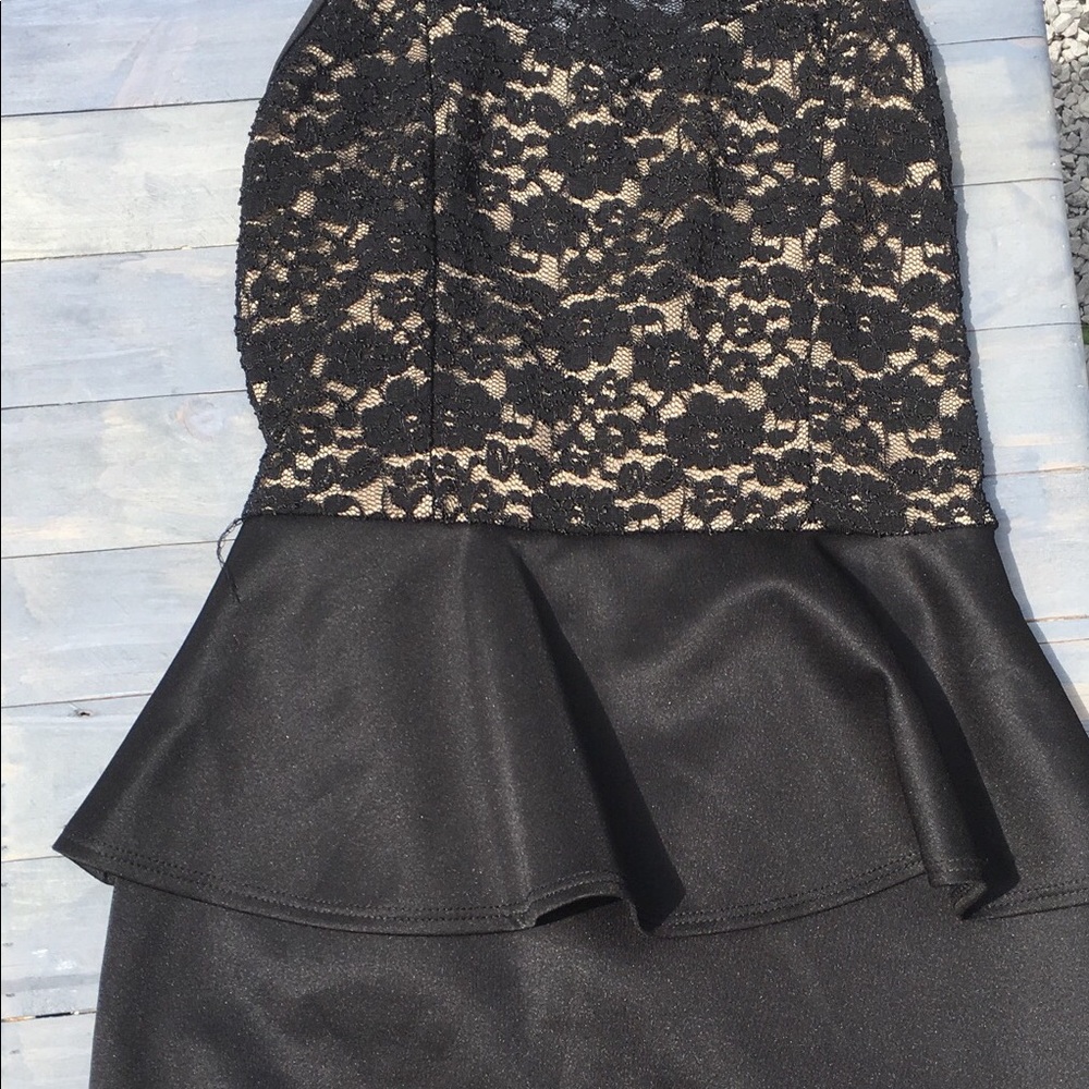 Dress - Picture 2 of 5